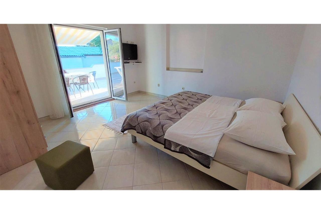 Apartments & Room Masa Starigrad Paklenica Exterior photo